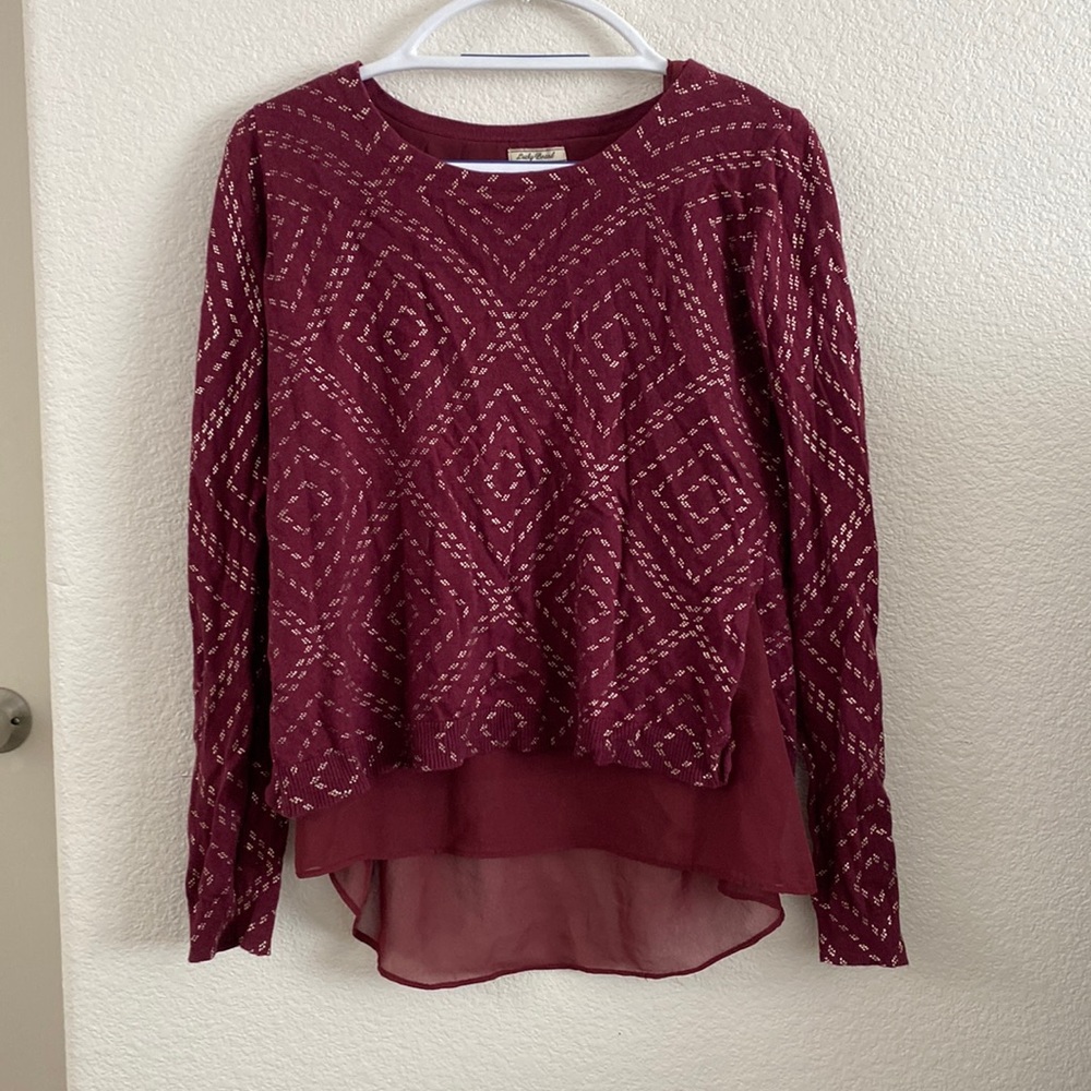 I am selling this lucky brand blouse size Small.